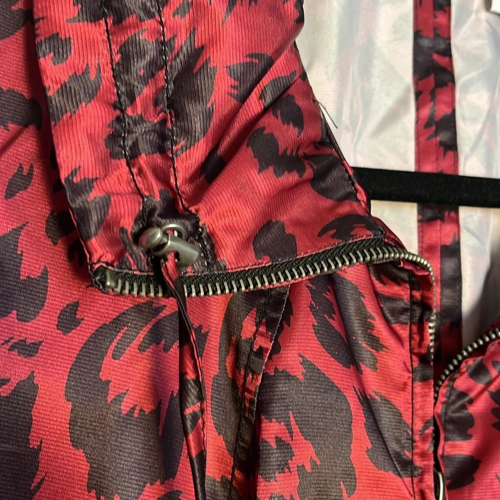 Weekends by Chico lightweight jacket Size 1 (Small) Dark Red/Black  Print 533 - Picture 6 of 7